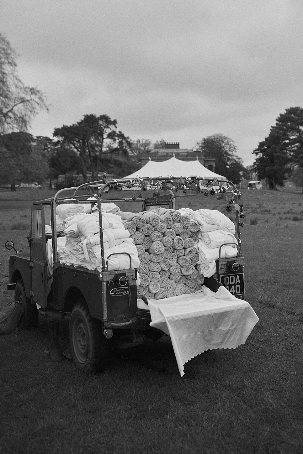 KAT AND WILL WILDERNESS RESERVE SIBTON PARK POOL PARTY WEDDING PLANNER UK (31)