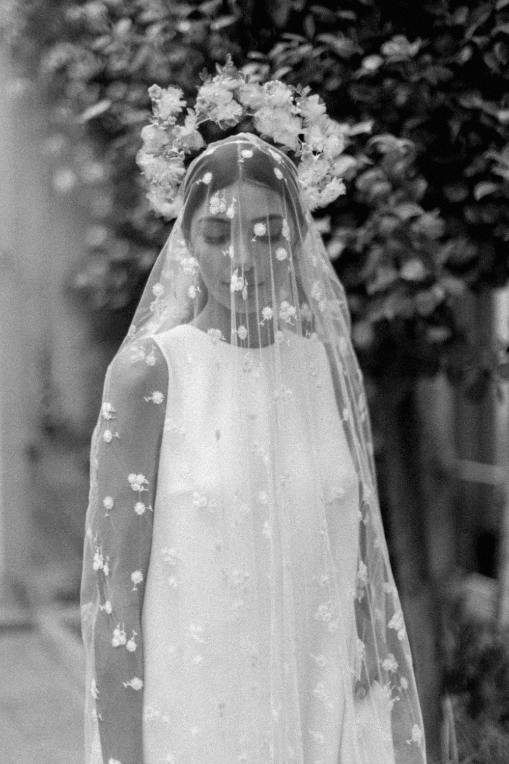 DESTINATION WEDDING PLANNER - GALLERY IMAGES - Bride wearing a floral patterned veil and a dramatic floral head crown